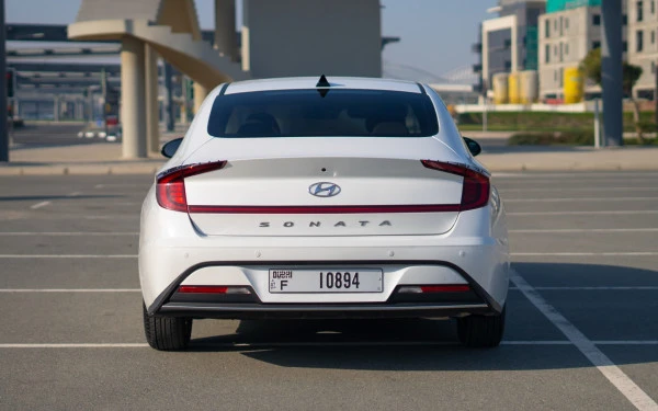 White Hyundai Sonata, 2021 Photo 4