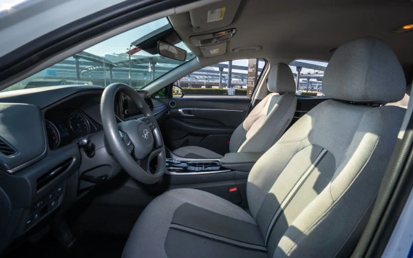 White Hyundai Sonata, 2021 Photo 6