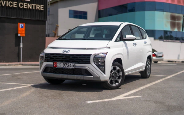 White Hyundai Stargazer, 2024 Photo 6