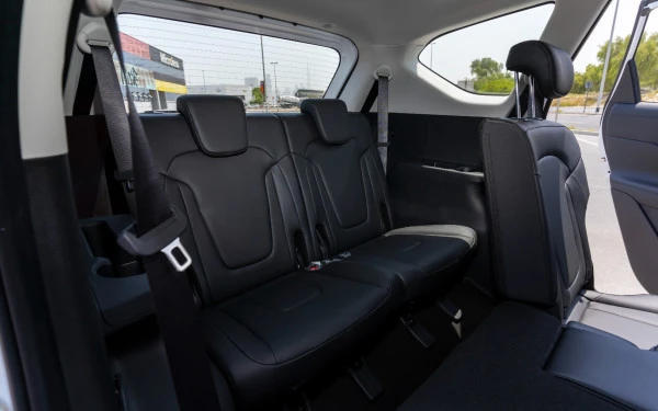 White Hyundai Stargazer, 2024 Photo 11