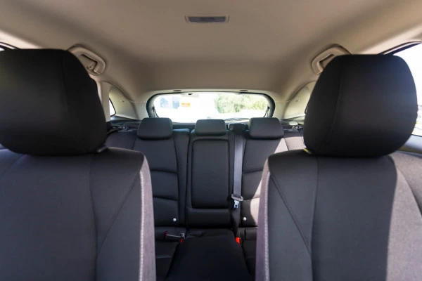 White Mazda CX3, 2024 Photo 14