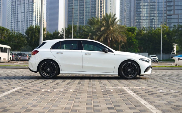 White Mercedes A200, 2024 Photo 2