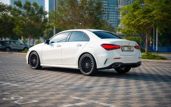 White Mercedes A200, 2025 Photo 5
