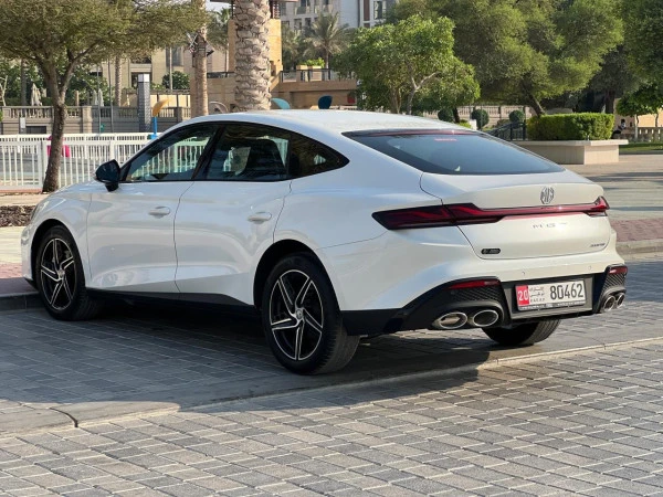 White MG 7, 2025 Photo 3