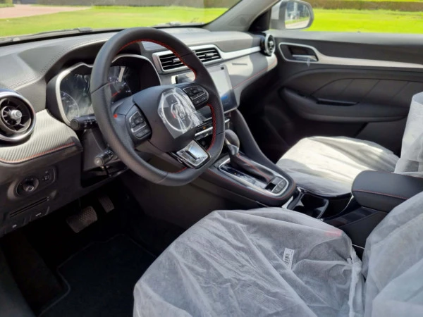Silver MG ZS, 2025 Photo 5