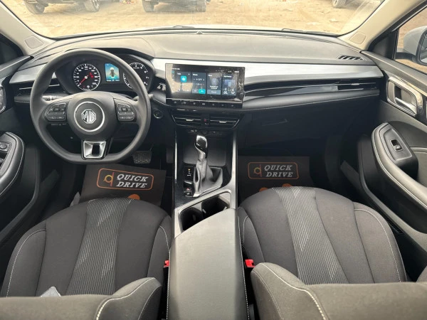 White MG5, 2025 Photo 5