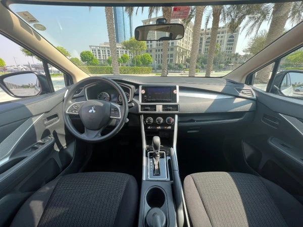 White Mitsubishi Xpander, 2025 Photo 5