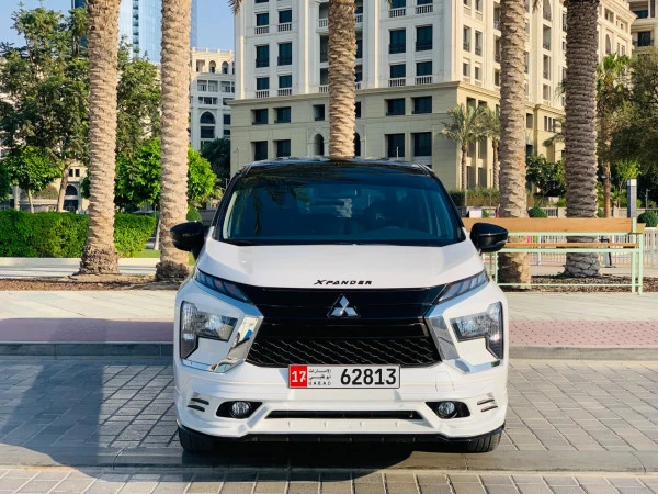 White Mitsubishi Xpander, 2025 Photo 8