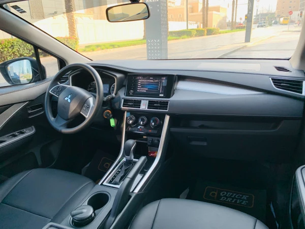 White Mitsubishi Xpander, 2025 Photo 9