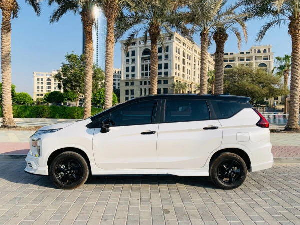 White Mitsubishi Xpander, 2025 Photo 10