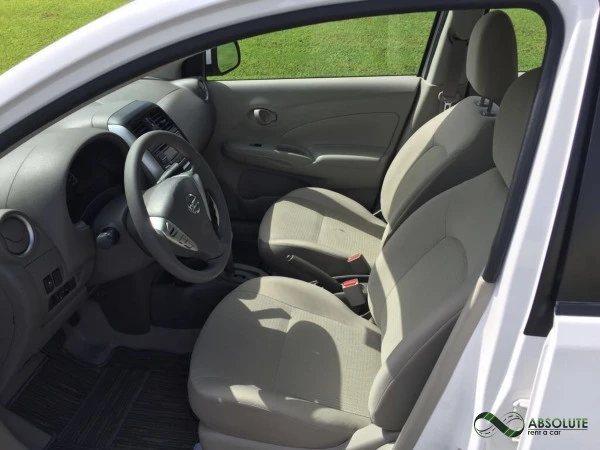 White Nissan Sunny, 2017 Photo 2