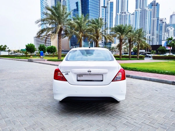 White Nissan Sunny, 2023 Photo 4