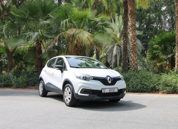 White Renault Captur, 2018 Photo 3
