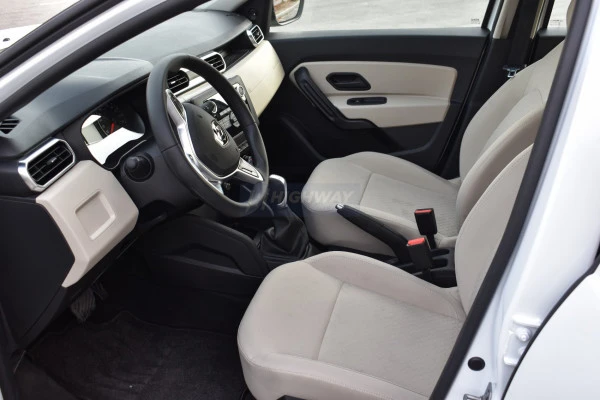 White Renault Duster 4*4 2023, 2023 Photo 4