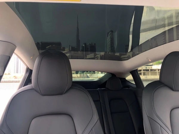 White Tesla Model Y Long Range, 2022 Photo 6