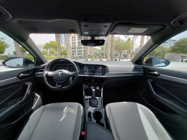 White Volkswagen Jetta, 2022 Photo 1